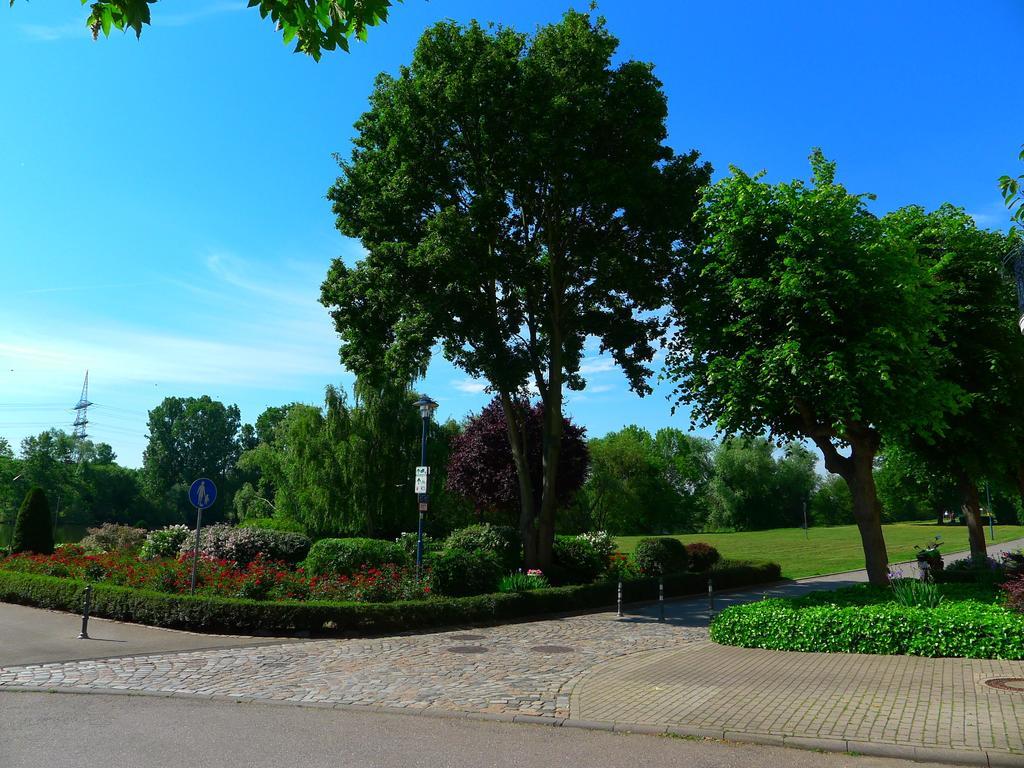 Hotel Karthaeuser Hof Floersheim am Main Exterior photo